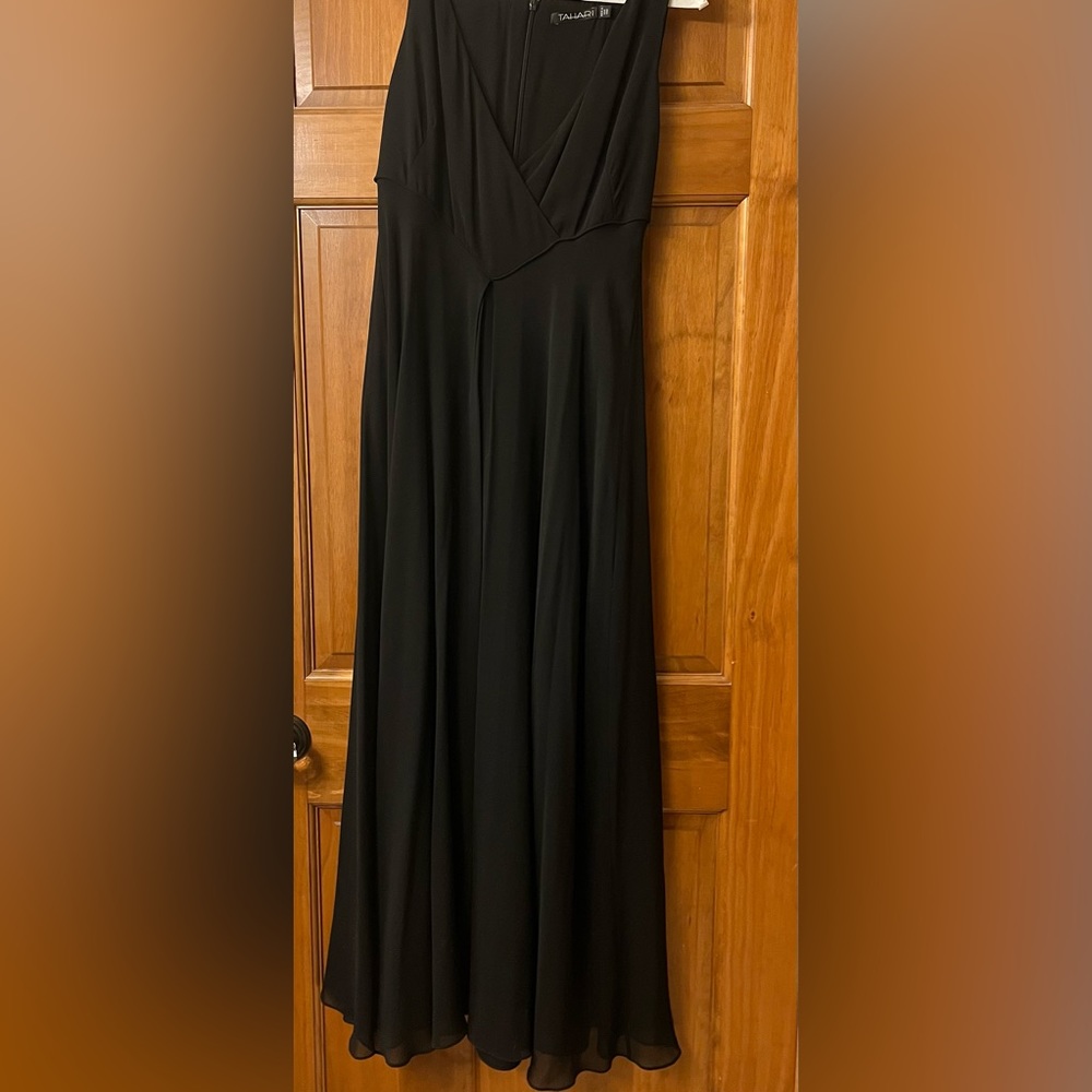 Tahari Black Long Cocktail Dress Size 4 100% Silk - vintage, perfect condition!